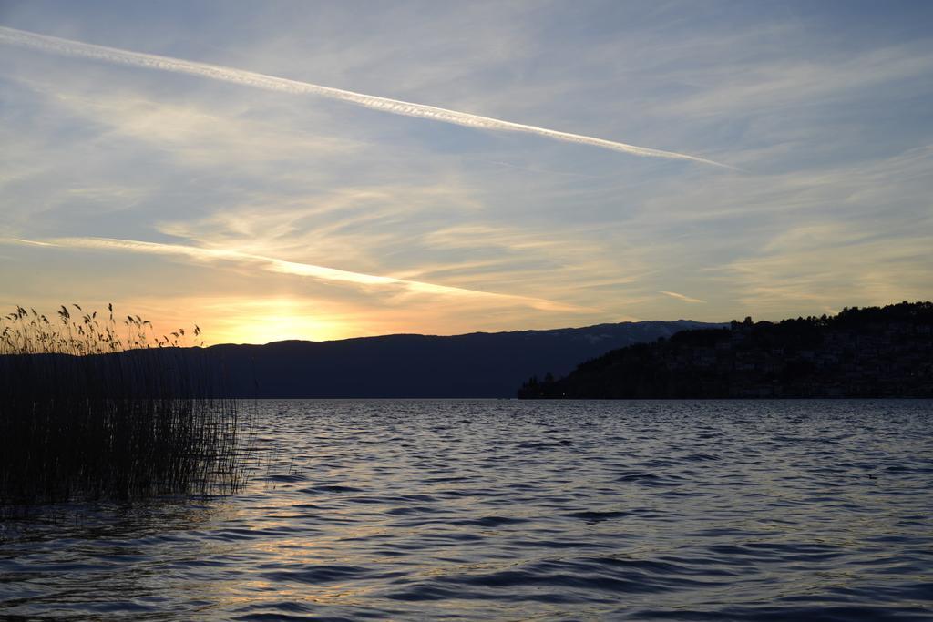 Marina Apartments Ohrid Buitenkant foto